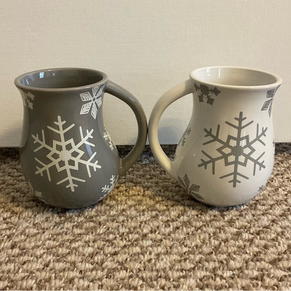 NWOT - Temptations by Tara Snowflake Mug Set - Picture 7 of 15